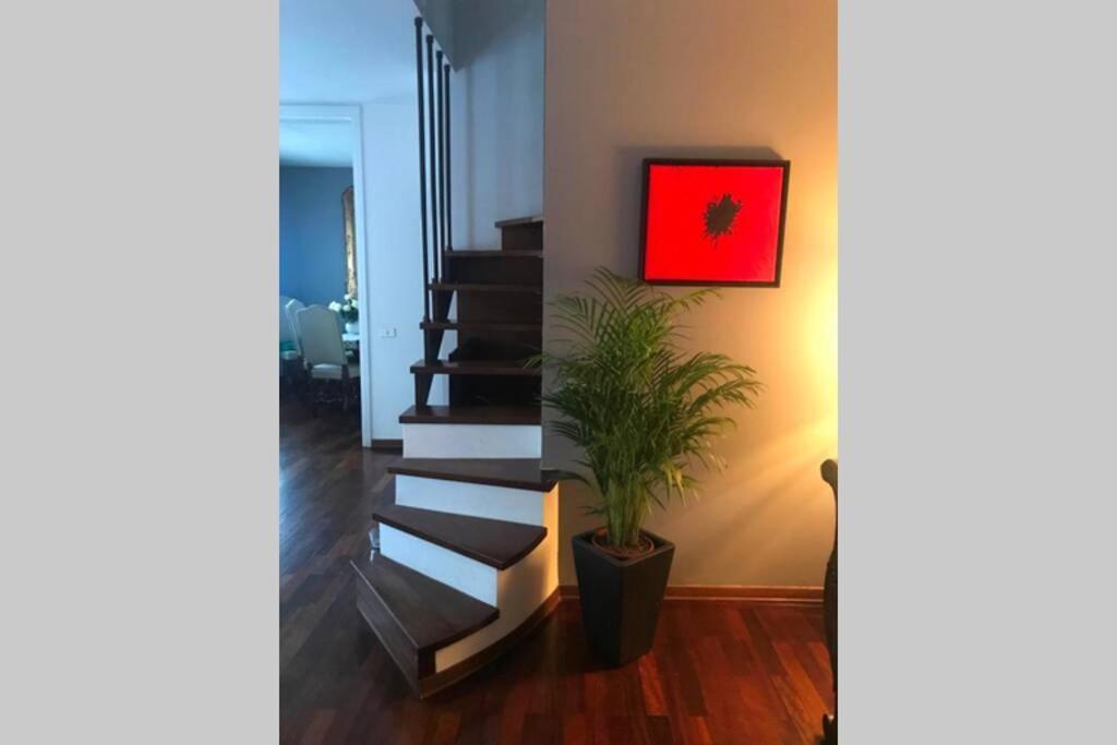 Dadahome Elegante Appartamento Vicino Al Centro Treviso Exterior foto