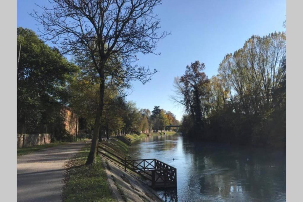 Dadahome Elegante Appartamento Vicino Al Centro Treviso Exterior foto